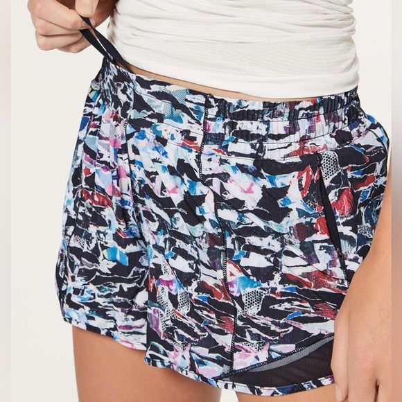 lululemon athletica Pants - Lululemon Women's Multicolor Patterned Shorts